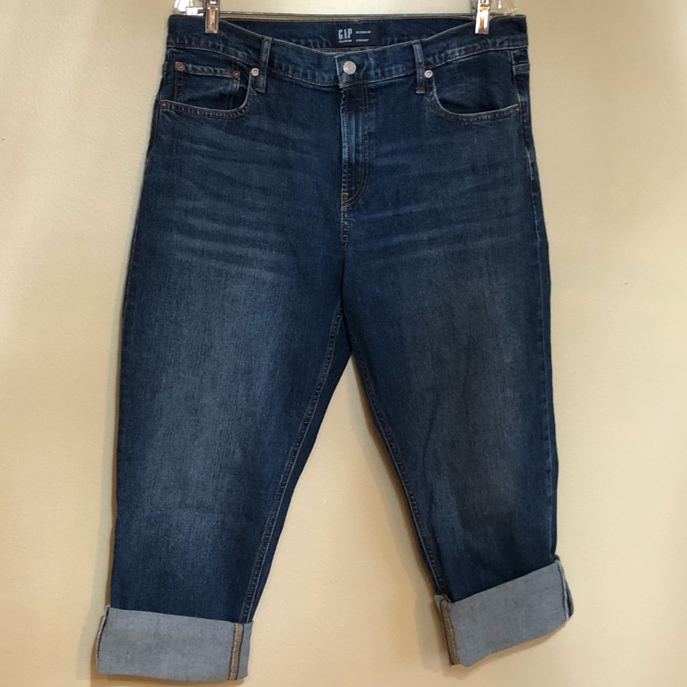 NWOT! Gap Cropped Jeans Size 33 x 26